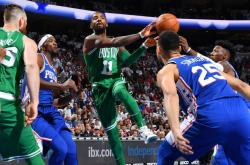 东京豪取胜利，豪门球队再现辉煌的简单介绍