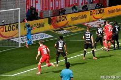 不莱梅队抢分成功，冲击欧战资格