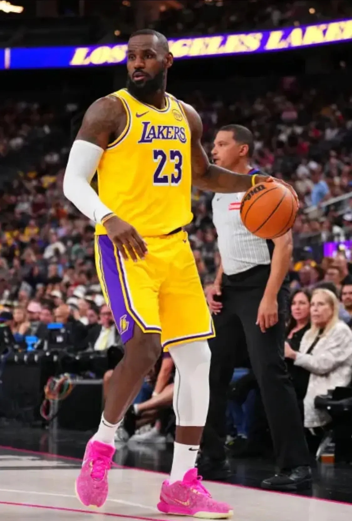 湖人不敌开拓者，连续两场失利