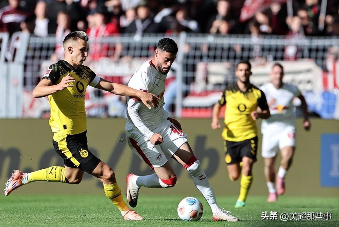 包含拜仁慕尼黑逆转多特蒙德，豪取德甲积分榜首的词条